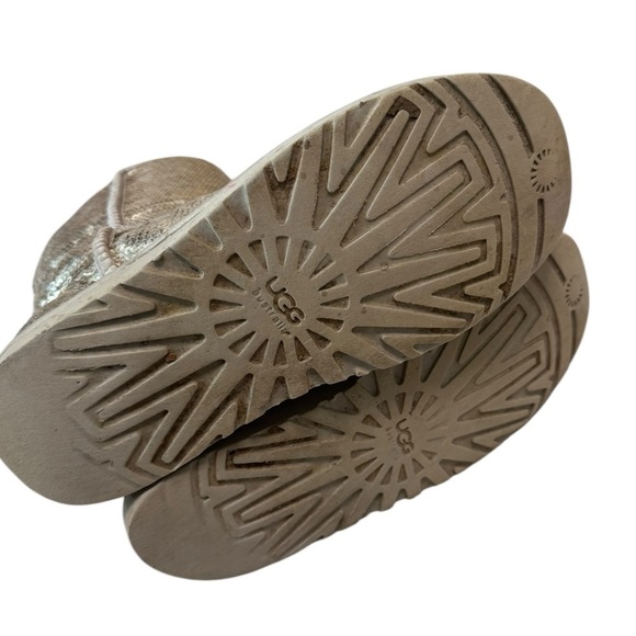 UGG Gold Sequin Short Woman Size 7 Boots - Picture 9 of 11